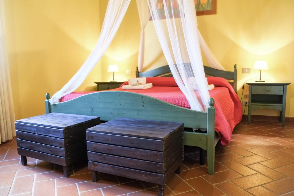 הוילה בארברינו די ואל ד'אלסה Borgo Poneta מראה חיצוני תמונה
